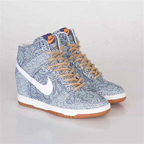 wmns dunk sky hi